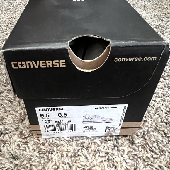 Converse All Star Chuck Taylor White Low - Women’s Size 8.5 | Men’s Size 6.5 - Picture 5 of 6